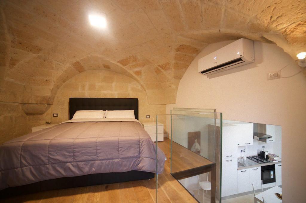 Suite Del Teatro Romano Lecce Exterior photo