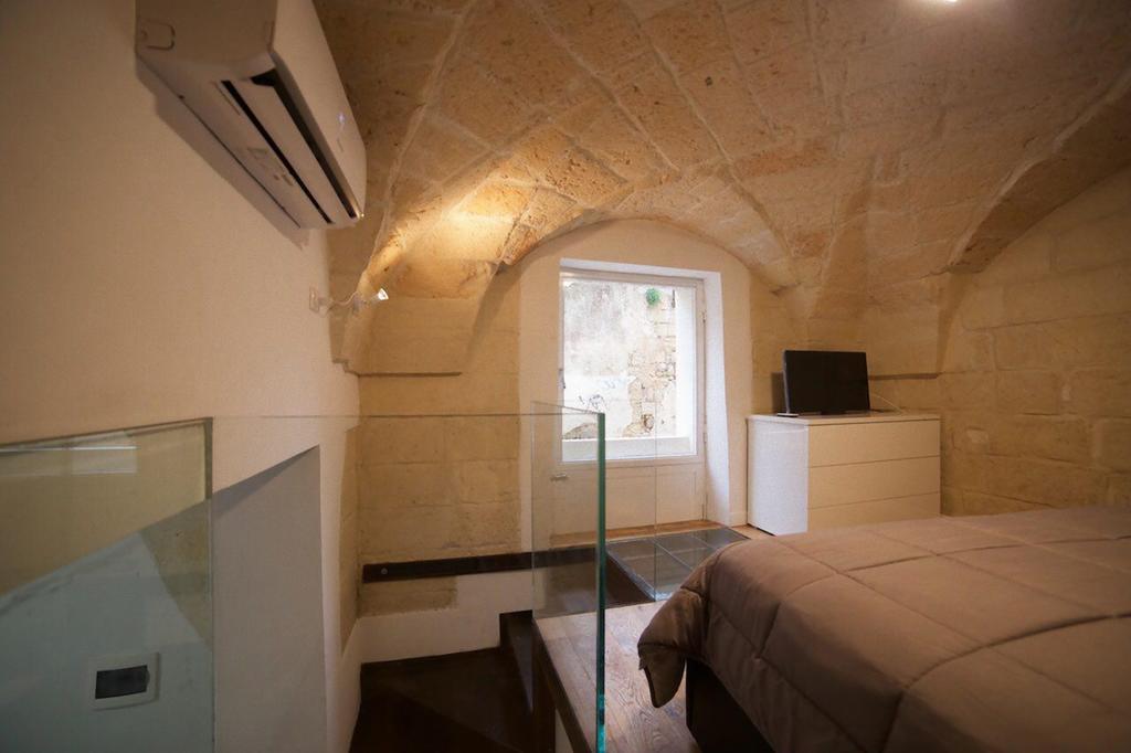 Suite Del Teatro Romano Lecce Exterior photo